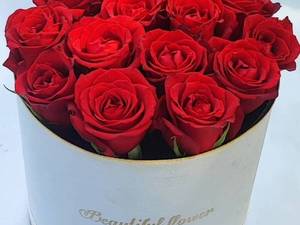 سفارش باکس گل رز برای تولد در چمستان