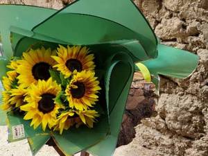 دسته گل آفتابگردان مینیمال