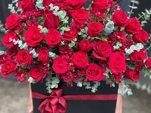 سفارش باکس گل رز برای خواستگاری آمل