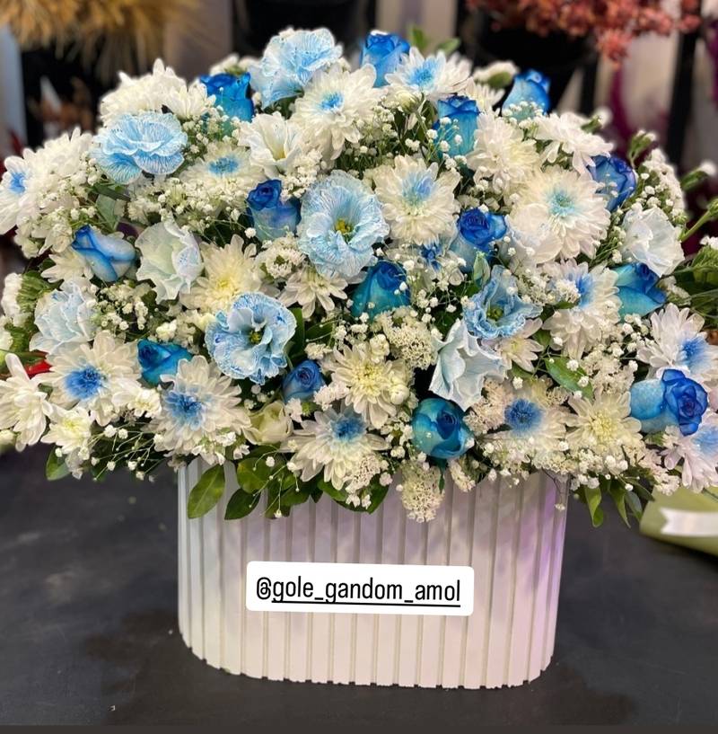 سفارش باکس گل ترکیبی رز آبی در آمل