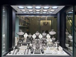 طراحی و اجرای ویترین طلا فروشی در مازندران