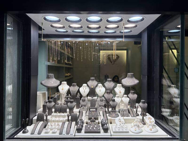 طراحی و اجرای ویترین طلا فروشی در مازندران
