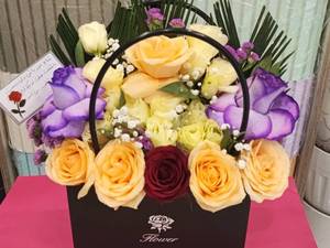 سفارش باکس گل اقتصادی در آمل