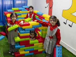 مهدکودک خلاق با محیط شاد و ایمن در میرداماد