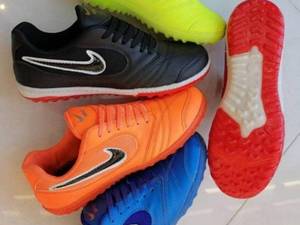 تولیدی کفش چمن مصنوعی در تبریز