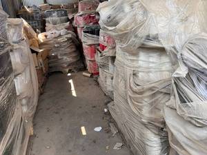 انبار بزرگ پارچه استوک در تهران