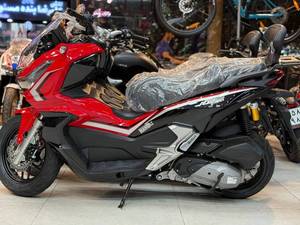 قیمت موتور همتاز adv 160 در رشت