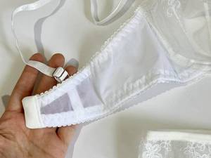 ست لباس زیر سفید عروس در رشت