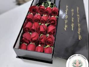 قیمت باکس گل رز سفید و قرمز لوکس در آمل