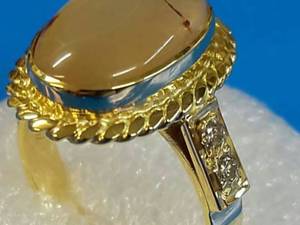 انگشتر طلا با نگین عقیق زرد در ساری