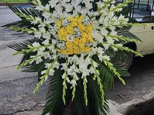 سفارش تاج گل دو طبقه تسلیت در آمل