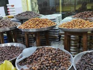 انواع خرما و خشکبار باکیفیت و ارگانیک در رشت