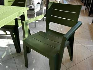 مرکز فروش میز و صندلی پلاستیکی در رشت