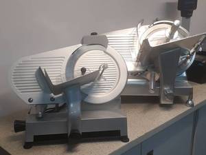 کالباس بر محک در رشت