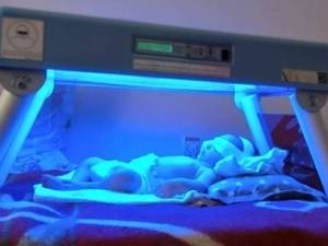 دستگاه فتوتراپی خانگی برای نوزاد در لنگرود