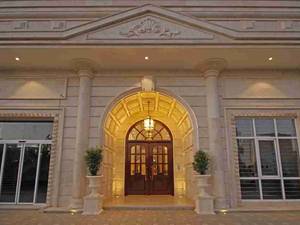 نمای بیرونی تالار رستوران مجلل الهیه