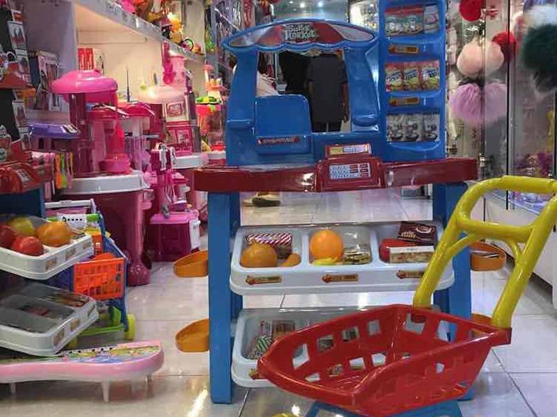 سوپر مارکت با چرخ خرید ۱۴۵/۰۰۰ تومان