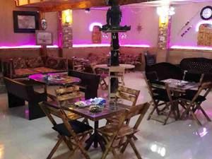 نمایی از محیط کافه رستوران بارانا