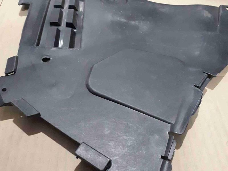 محافظ زیر سپر جلو چپ L 90 در اصفهان