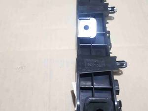 براکت ( نگهدارنده ) سپر جلو چپ چانگان در اصفهان