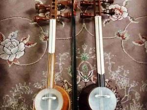 کمانچه پشت بسته و پشت باز