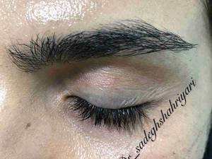 پاک کردن تاتوی خط چشم و ابرو