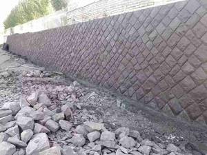 سنگ مالون  روی دیوار