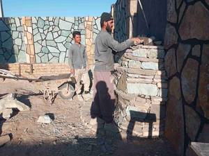 پیمانکار سنگ لاشه مالون آ بنما دیوار با قیمت مناسب استاد محمودی