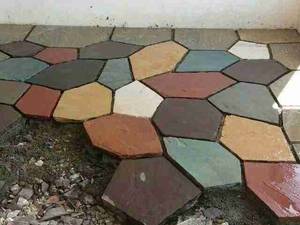اجرای محواطه سازی سنگ لاشه ای