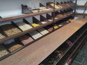 طراحی و اجرای دکوراسیون مغازه در زنجان