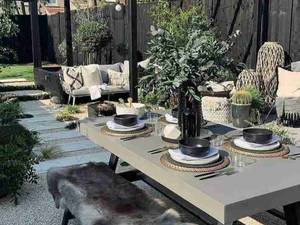اجرای بازسازی حیاط با بروزترین طرح ها در رشت