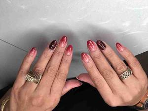 آموزش خدمات کاشت و طراحی ناخن