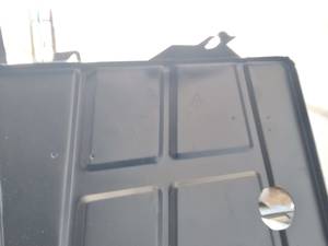 زیر باتری فلزی پراید