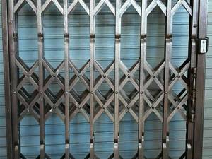 ساخت انواع حفاظ درب های آکادئونی cnc در گیلان