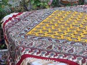 رومیزی قلمکار اصفهان طرح کف لپ زرد قاب شستشو کیفیت عالی