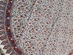 رومیزی قلمکار گرد گل ریز ممتاز قطر