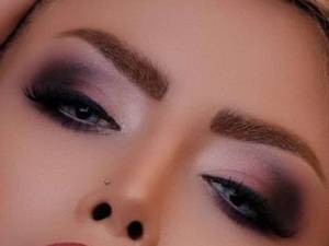 انجام میکاپ ساده و اروپایی