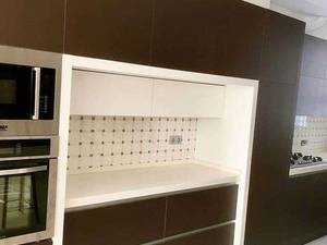 مجری صفحات کورین کوارتز در تهران