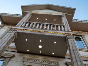 ویلا نوساز مدرن نزدیک به دریا سندتک برگ