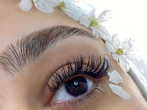 اکستنشن مژه در زهیرا