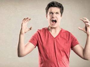 پرخاشگری چیست؟انواع و علل و درمان پرخاشگری