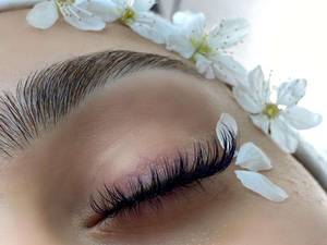 اکستنشن مژه گیلان