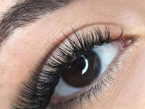 به روز ترین کاشت مژه در رشت