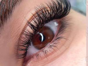 به روز ترین کاشت مژه در رشت