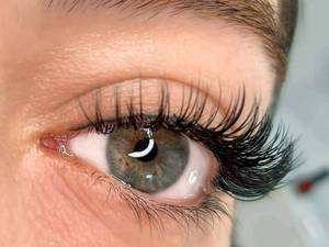 اکستنشن مژه در انزلی