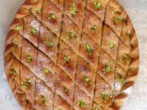 کماچ خوشمزه در سوغات زرند کرمان
