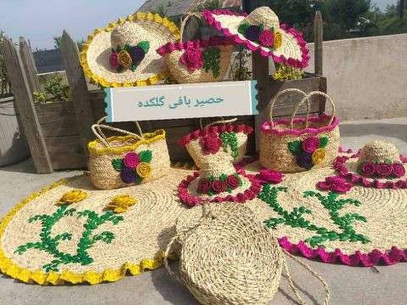 زنبیل و کلاه حصیری در رشت