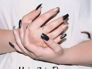 کاشت و دیزاین حرفه ای ناخن