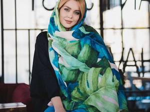 شال نخی طرح برگ هاوایی