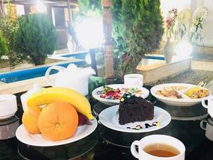 سرویس کامل چای همراه کیک مخصوص